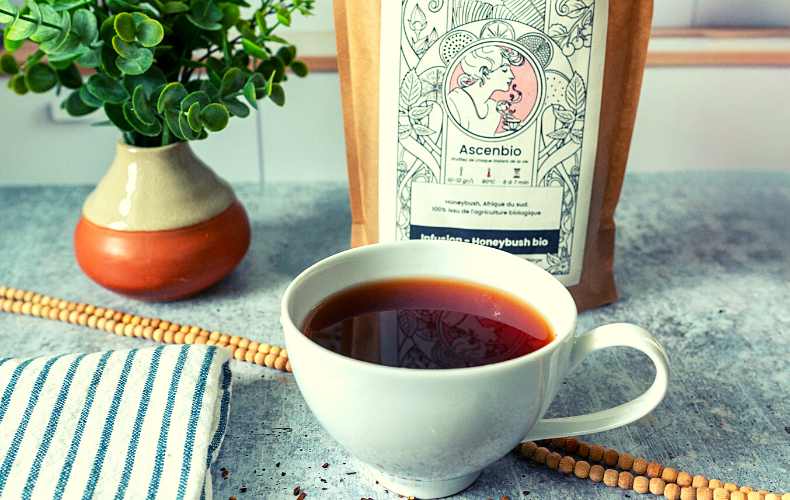 Loose leaf French infusion featured in the Madalyn et Rose February 2024 subscription box